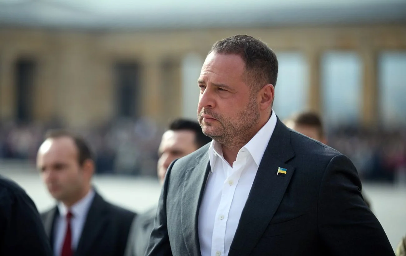 Андрій Єрмак біля Верховної Ради у справі про відмивання грошей за ст. 209 ККУ