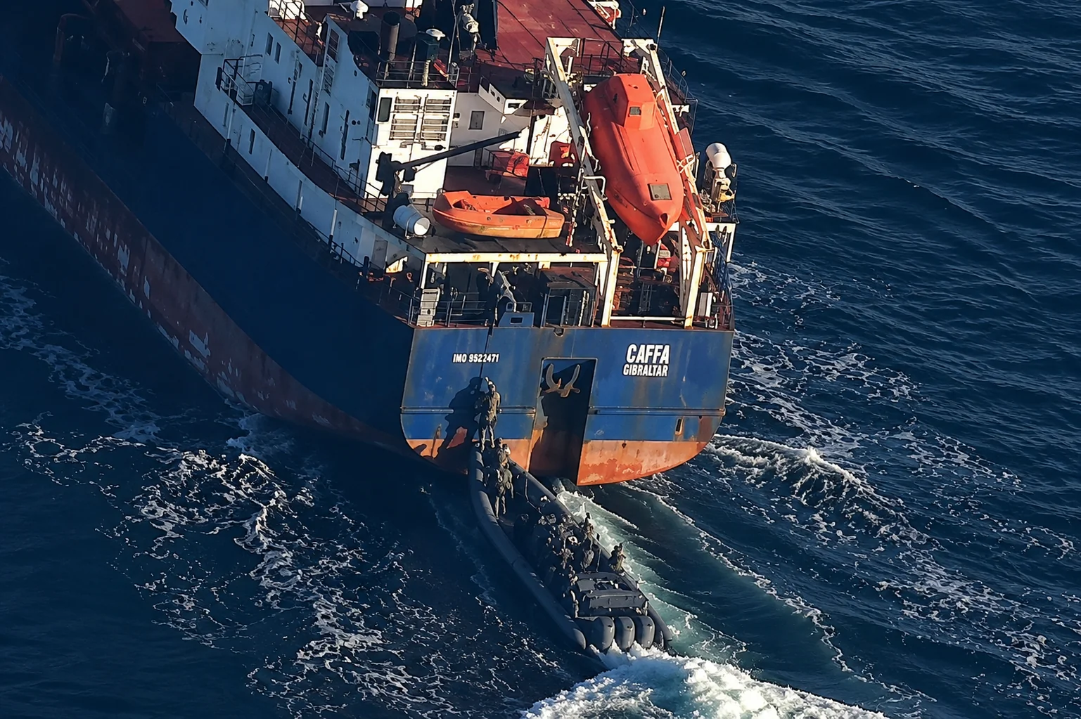 Судно Caffa тіньового флоту РФ під арештом Швеції в морі