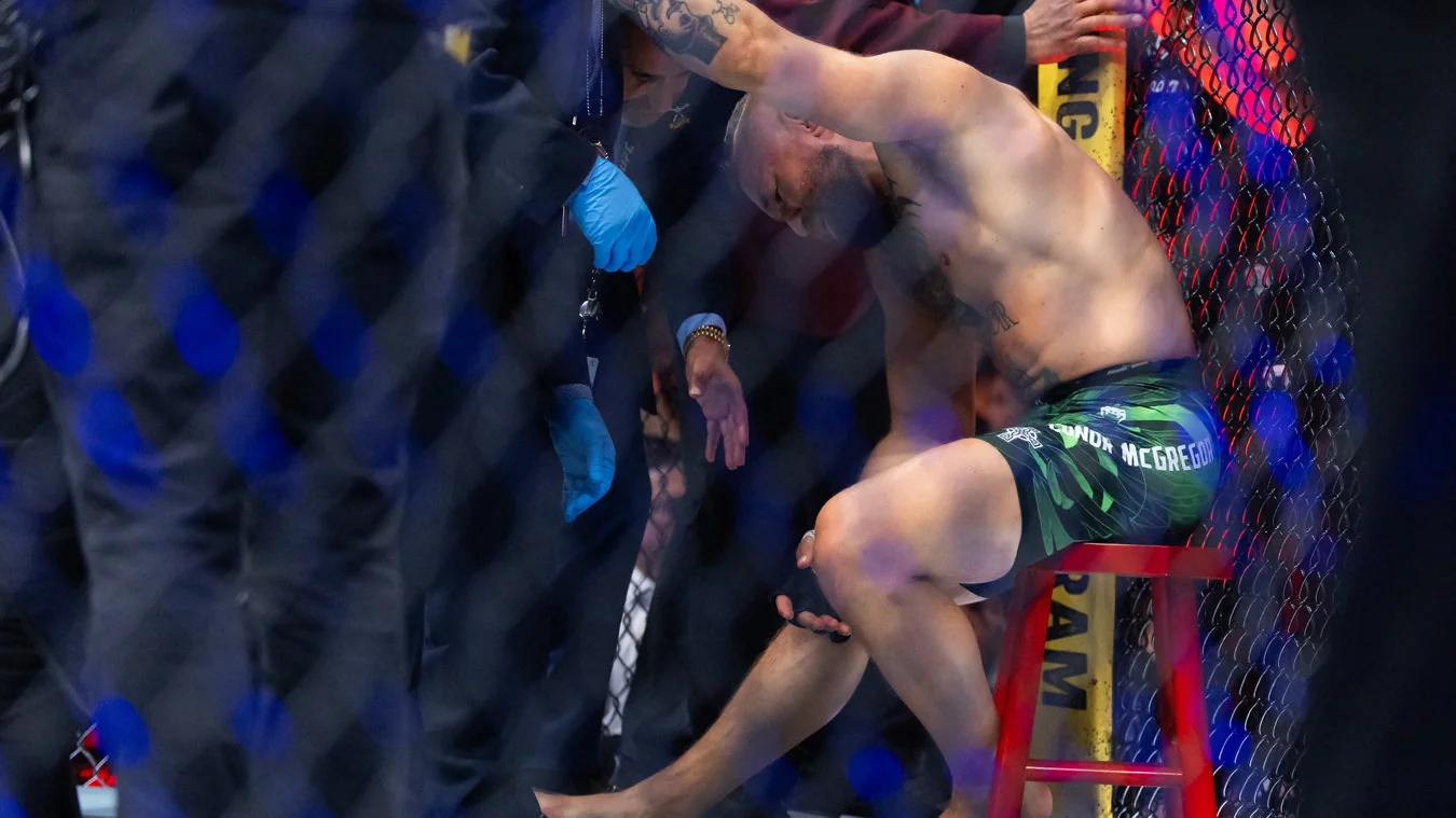 Конор Макгрегор після поразки в UFC через травму коліна