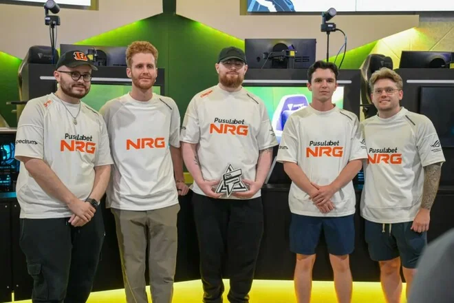 NRG с тренером daps в составе на FRAG St. Clair 2026