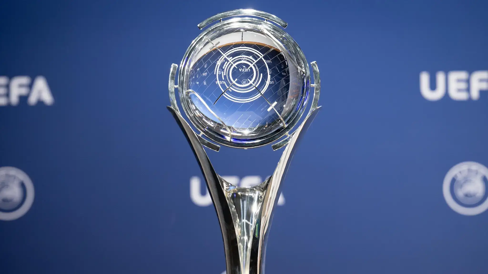 Трофей Ліги чемпіонів УЄФА на жеребкуванні ЛЧ-2026/27